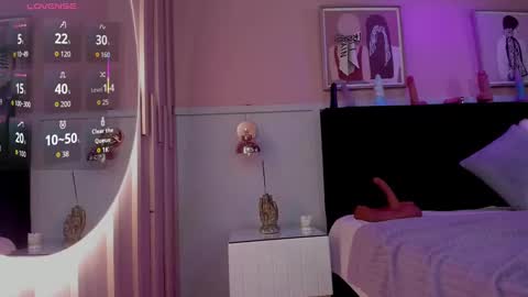   online show from November 16, 7:25 pm