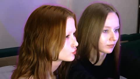 chloe wifey online show from April 4, 8:07 pm