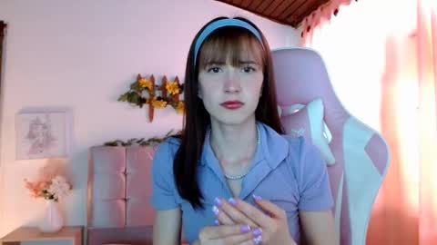 Chloe online show from November 9, 8:05 pm