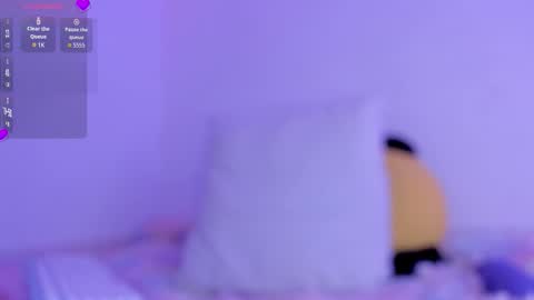 chloeminn online show from November 19, 1:33 pm