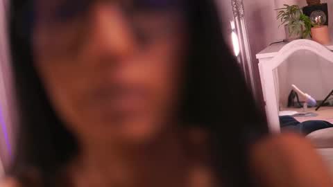 Chlo online show from October 23, 4:07 am