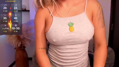 Laura online show from July 23, 8:50 pm