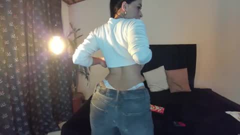 ChloeTurner  online show from January 29, 11:30 am