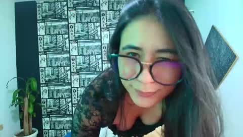 ChloeTurner  online show from November 2, 4:43 pm