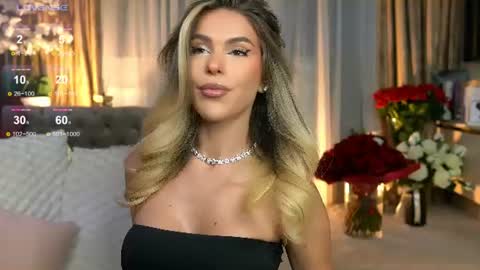 Chloe online show from June 23, 8:40 pm