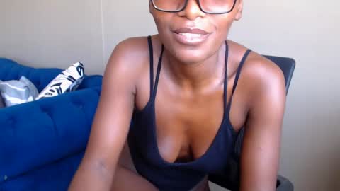 Snapshot of choccoa chatting on January 25, 7:06 am Daisy online show from January 25, 7:06 am