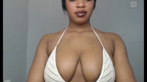 Snapshot of choco_chocox chatting on September 22, 9:19 am ESTHER online show from September 22, 9:19 am