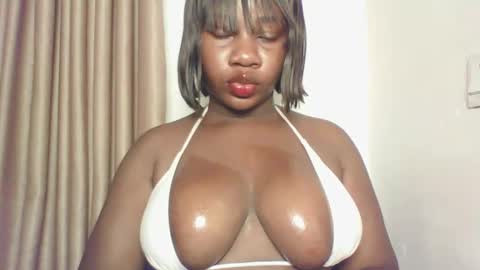 chocolateassgirl61 online show from November 17, 5:57 pm