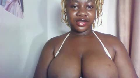 chocolateassgirl61 online show from March 25, 6:44 pm