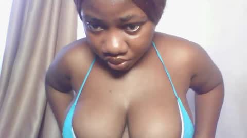 chocolateassgirl61 online show from November 5, 11:37 am