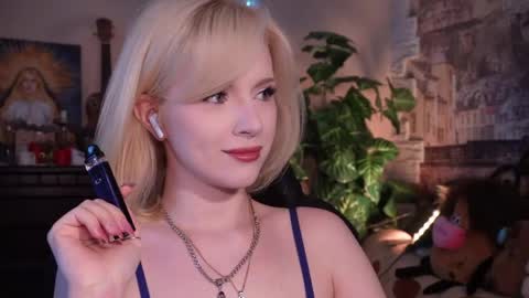 chriss_foxx online show from June 2, 3:35 pm