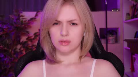 chriss_foxx online show from March 14, 5:14 pm