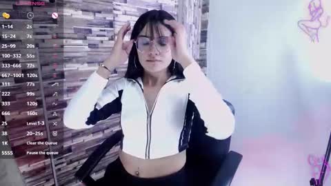 Hey love im Chrissy. Welcome to paradise online show from October 7, 8:46 pm