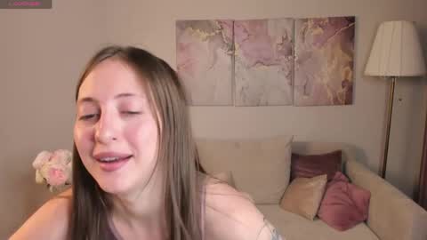 ChristyCrayme online show from May 28, 2:09 am