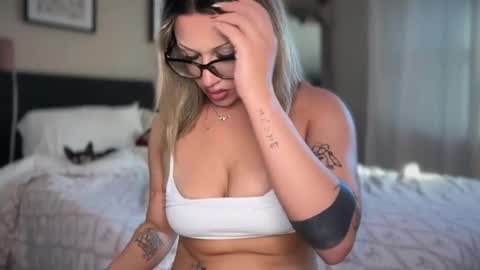 cici1900 online show from June 15, 2:34 am