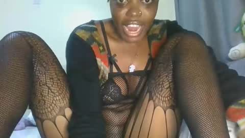 cilia petite online show from May 28, 11:30 am