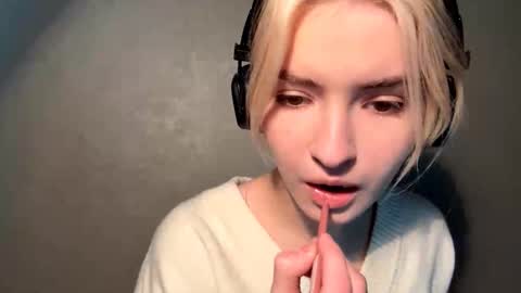 Cindi online show from November 20, 4:30 pm