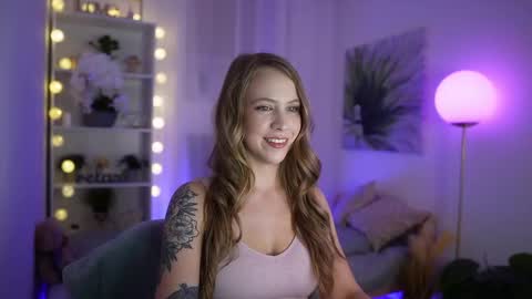 Snapshot of cindy_grey_ chatting on September 20, 6:28 pm Cintybaby online show from September 20, 6:28 pm