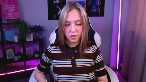 cindylovesmith online show from March 6, 4:18 am