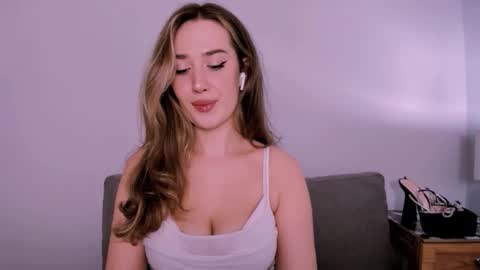 cindyprettywomen online show from June 2, 5:25 pm