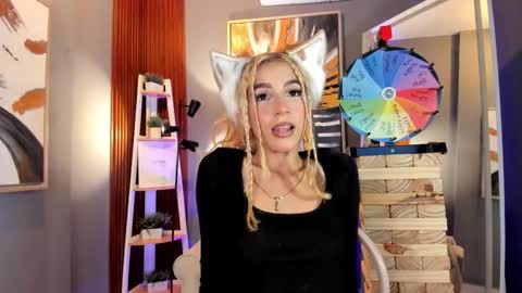 Snapshot of cinnia_ chatting on September 9, 1:33 pm Cintia online show from September 9, 1:33 pm