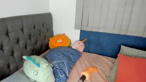 Snapshot of cinthya_rodriguez chatting on December 20, 12:19 am Cinthya online show from December 20, 12:19 am