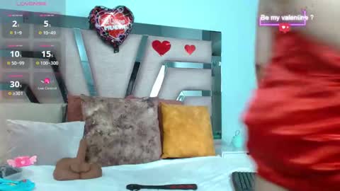 Snapshot of cintia_hills chatting on February 15, 3:31 am Cintia Hills online show from February 15, 3:31 am