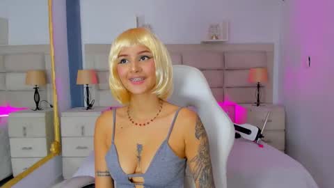 CintiaCollins  online show from December 2, 10:12 pm