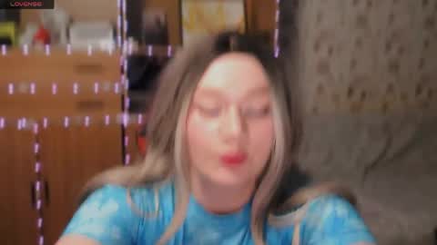 Ciri online show from March 23, 8:26 pm