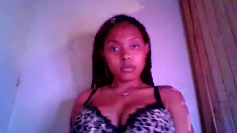 Snapshot of ckamilla45 chatting on October 1, 1:05 pm ckamilla45 online show from October 1, 1:05 pm