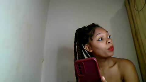 Snapshot of ckamilla45 chatting on October 27, 4:52 am ckamilla45 online show from October 27, 4:52 am