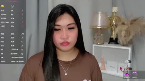 CLAIRE online show from April 23, 5:15 am