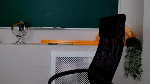 Claire online show from January 13, 2:54 pm