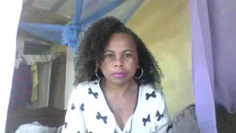 clairette9794 online show from June 8, 2:56 am
