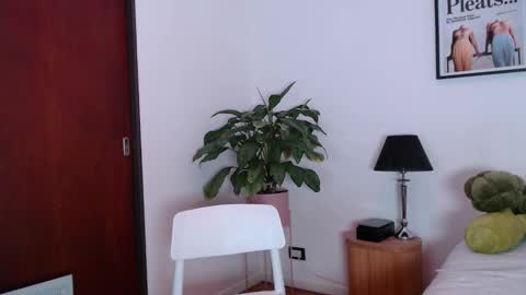 clairevarhol online show from October 15, 11:51 pm