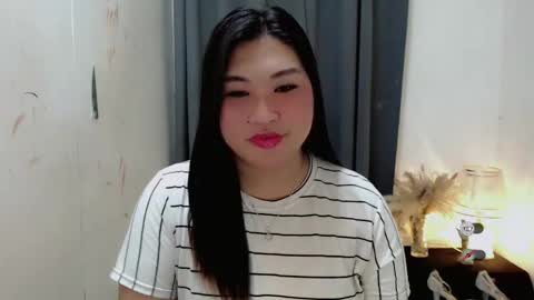Snapshot of clairewntr_ chatting on September 12, 5:52 am CLAIRE online show from September 12, 5:52 am