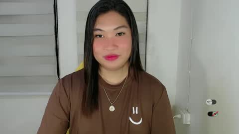 Snapshot of clairewntr_ chatting on March 10, 5:50 pm CLAIRE online show from March 10, 5:50 pm