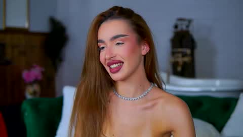 Clara online show from November 5, 8:47 pm