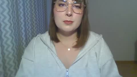 Clara online show from June 11, 6:49 pm