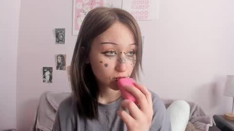 Eva online show from May 28, 7:12 pm