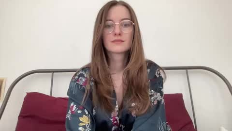 classyandgirly online show from March 5, 5:50 pm