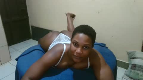 Snapshot of classyhornybabe chatting on February 12, 1:19 am Angel online show from February 12, 1:19 am