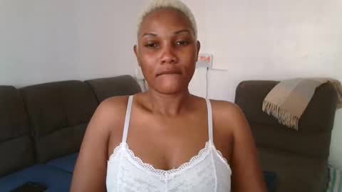Snapshot of classyhornybabe chatting on September 30, 4:29 am Angel online show from September 30, 4:29 am