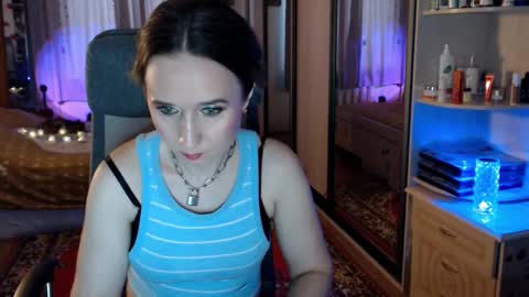 classyinna online show from December 17, 8:40 am