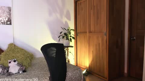 Claudia Rivera online show from June 11, 7:32 pm