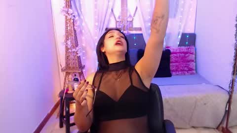 Snapshot of cleo_fox chatting on September 27, 12:18 am Cleo online show from September 27, 12:18 am