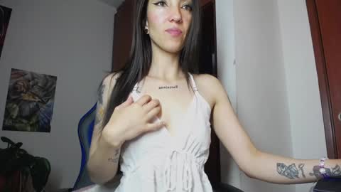 Snapshot of cleopatra_cute chatting on December 18, 2:42 am Nicol online show from December 18, 2:42 am