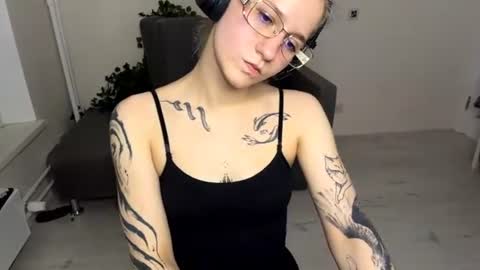 Rachel online show from July 28, 8:52 pm