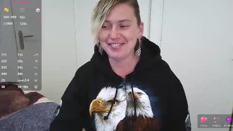 Syl  online show from November 23, 4:41 pm