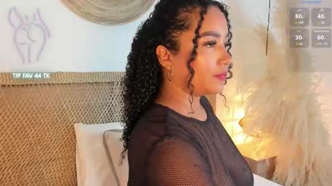 cloe_25 online show from October 28, 2:39 am